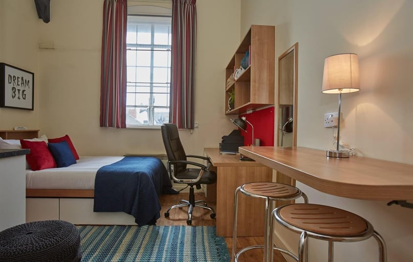 Victoria Road, City Centre, Chester - Image 1